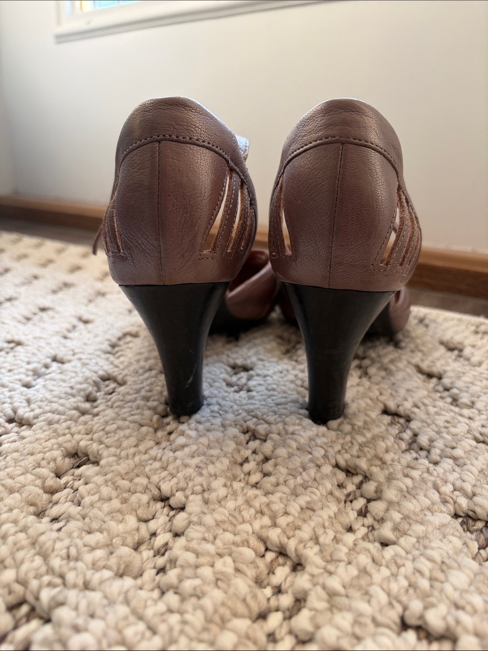 Clarks Women's Brown Leather Heels - Picture 8 of 8